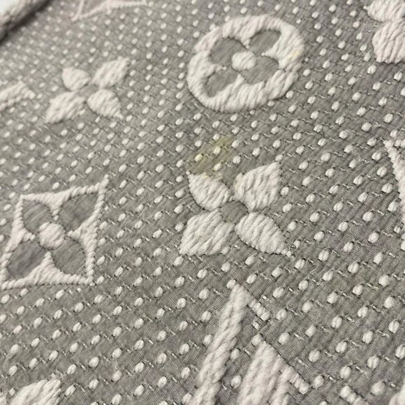 LOUIS VUITTON - Light gray Unconfirmed Scarf Wool Silk 345-070525 - Picture 3 of 8